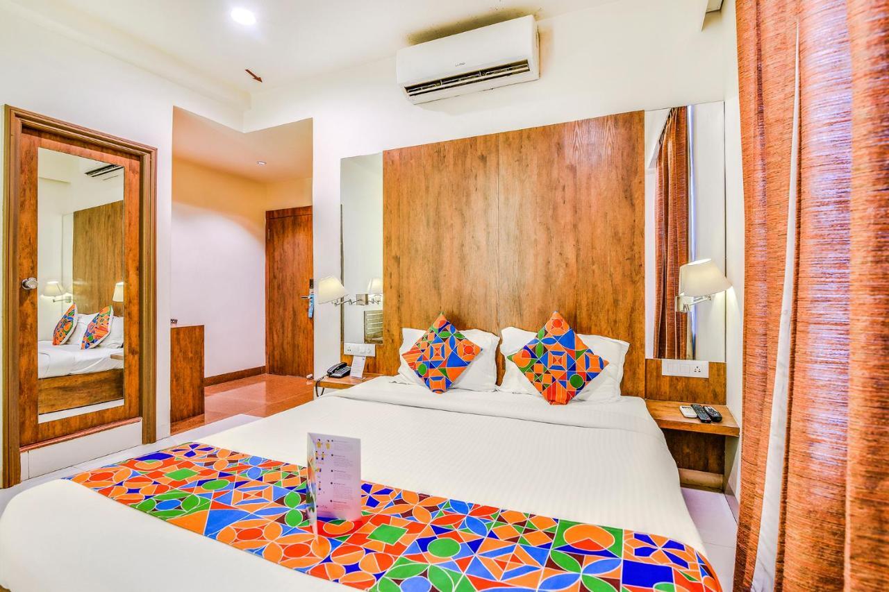 Fabhotel Arastu Nampally Hyderabad Exterior foto